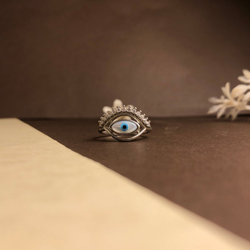 💎 The Guardian Blue Eye Silver Ring