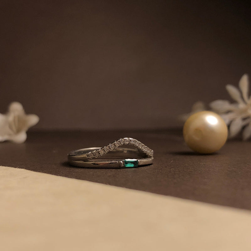 🌸 The Emerald Wave Double Band Silver Ring 💍✨