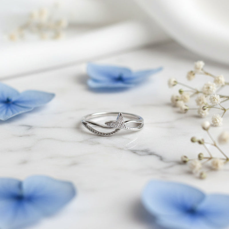 🧜‍♀️ The Ocean Mermaid Silver Ring with Curved Wave Band 💍✨